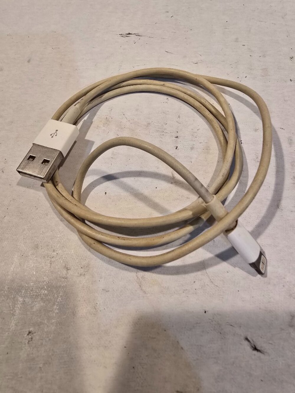 Apple Lightning to USB-A cable 40-inch white cord